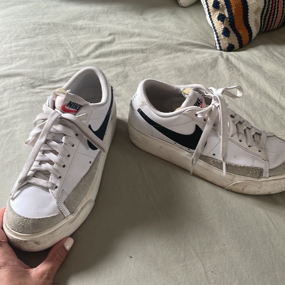 Women’s Nike Blazer Low Platform size 5.5 - Picture 2 of 5